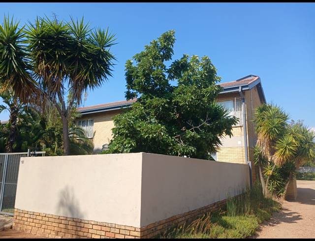 2 BEDROOM APARTMENT FOR SALE IN ANNADALE